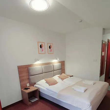 Family Pod Swierkami Centrum Miasta! アパート シクラルスカ・ポレンバ