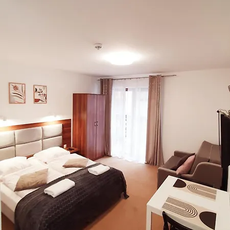 Family Pod Swierkami Centrum Miasta! アパート